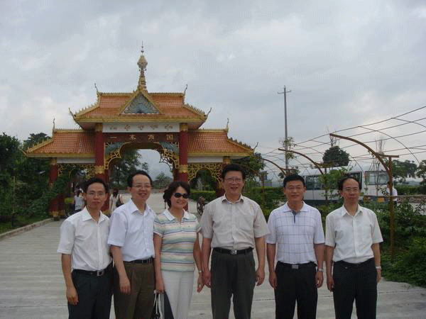 中央财经领导小组办公室经贸组组长张松涛莅临西玛电机视察指导工作。