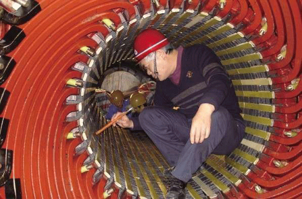 电机维修中错误的操作带来的危害性——西安泰富西玛电机(西安西玛电机集团股份有限公司)官方网站 电机维修中错误的操作带来的危害性——西安泰富西玛电机(西安西玛电机集团股份有限公司)官方网站