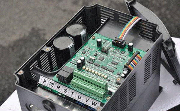 变频器与西玛电机的匹配问题。