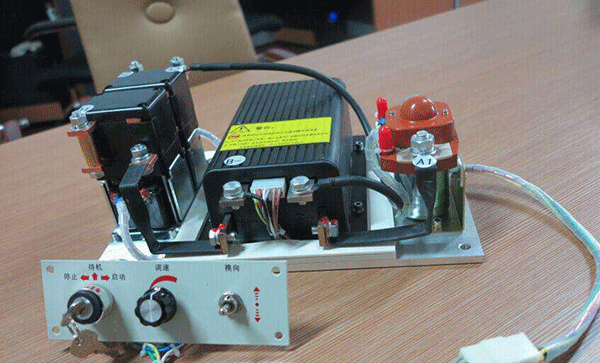 有什么方法可以使直流电机反转吗？